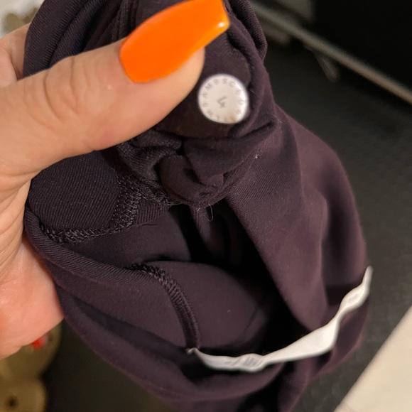❌sold❌ lululemon legging align dark purple size 4 - Picture 3 of 4